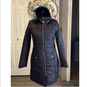 Express Black puffer coat with faux fur hood size XS